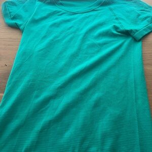 lululemon athletica Teal Short Sleeve Tee